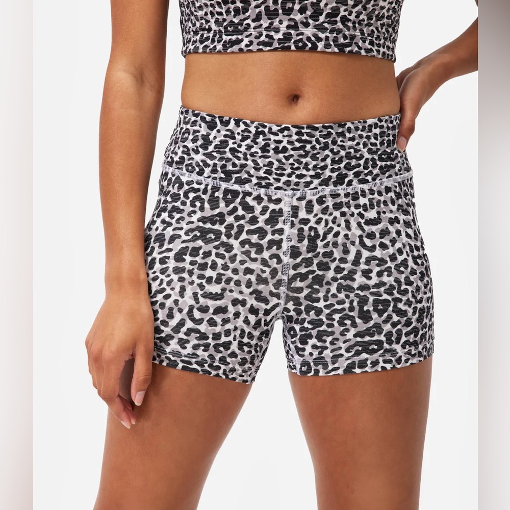 Outdoor Voices TechSweat™ Flex 3.5" Short